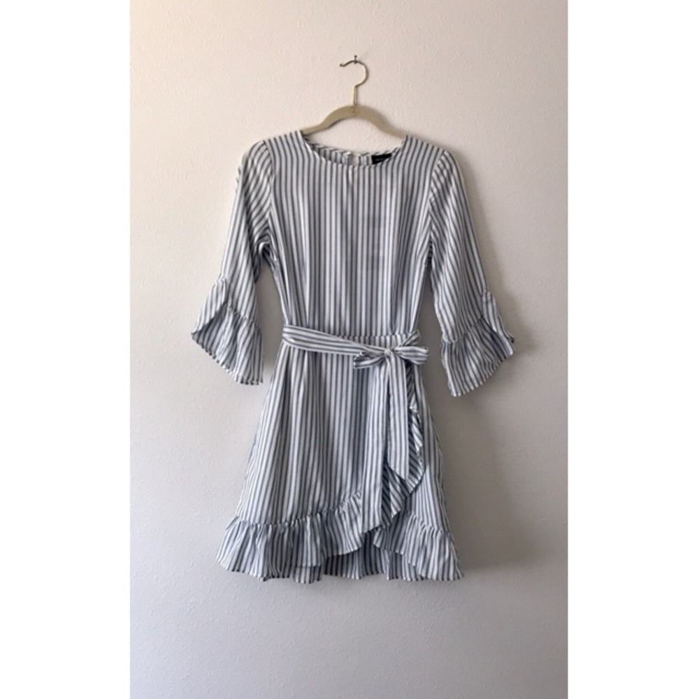 Who what wear striped seersucker dress